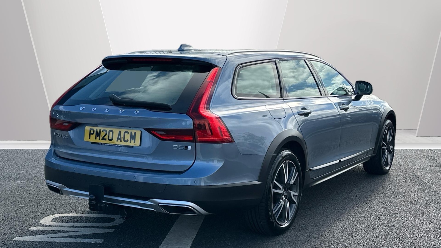Used Volvo V90 2020 for sale - 77242855: Photo 2