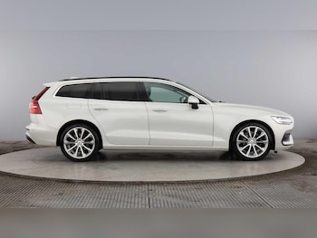 Used Volvo V60 2021 for sale - 76701897: Photo