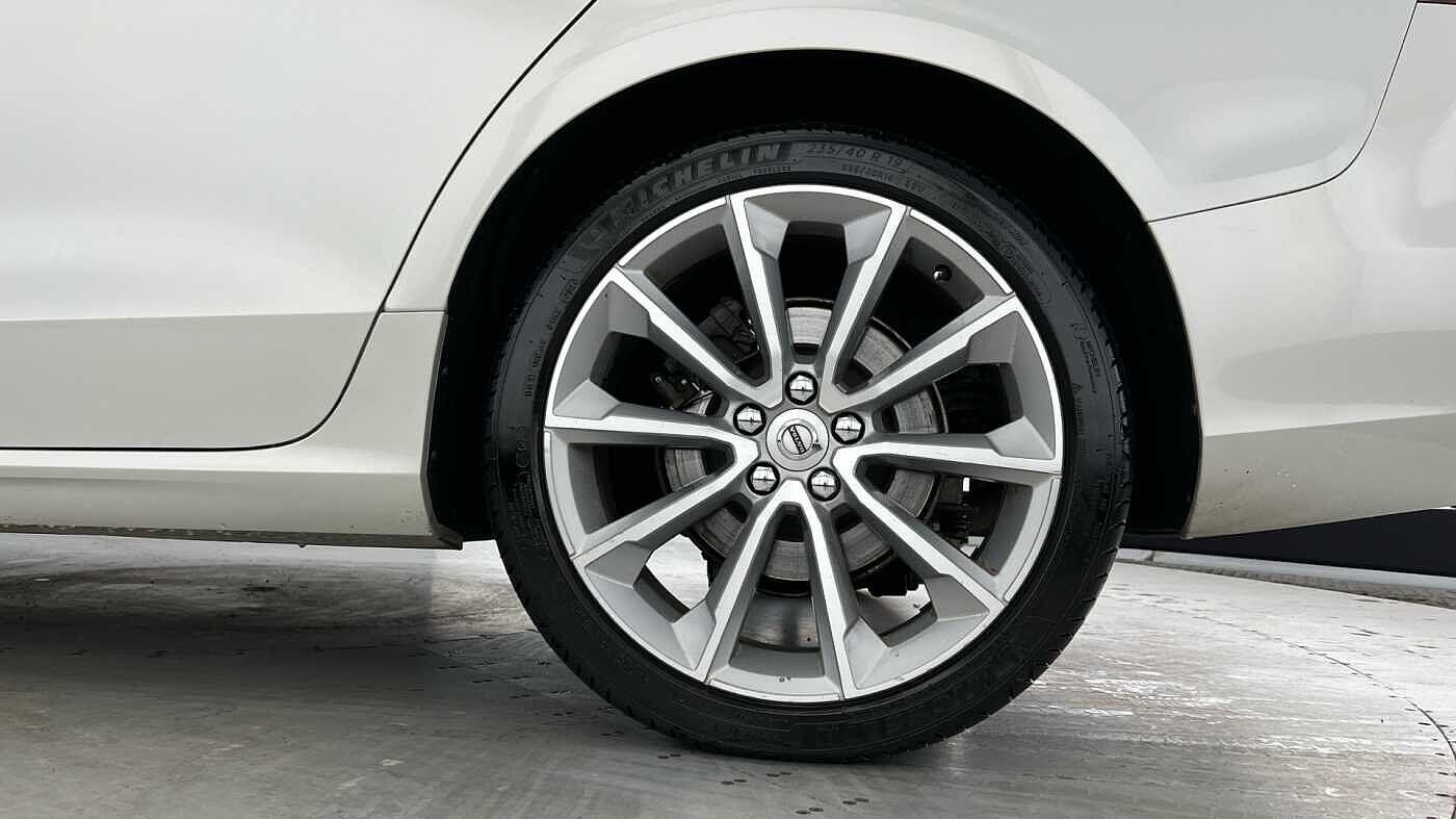 Used Volvo V60 2021 for sale - 76701897: Photo 4