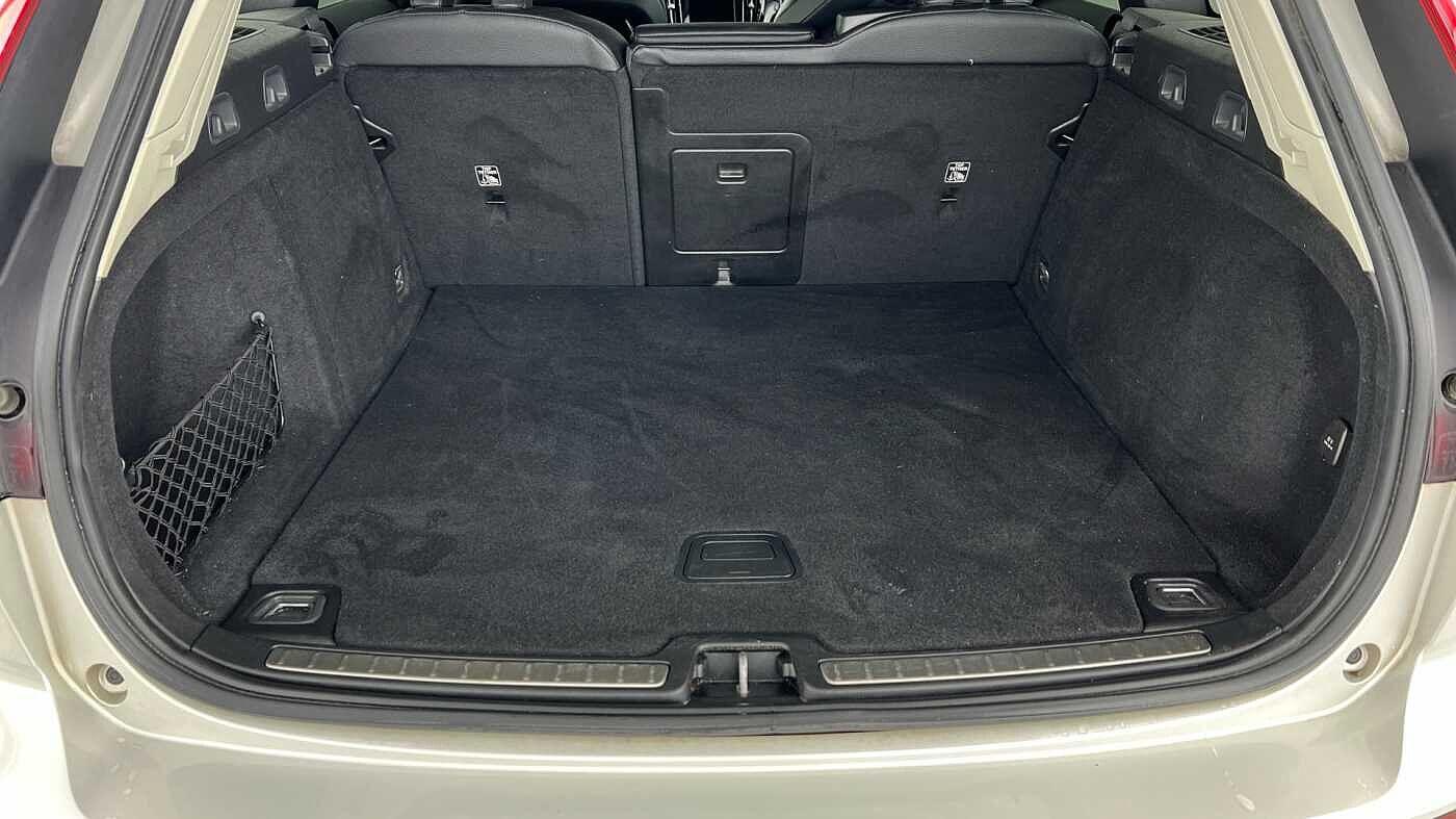 Used Volvo V60 2021 for sale - 76701897: Photo 5