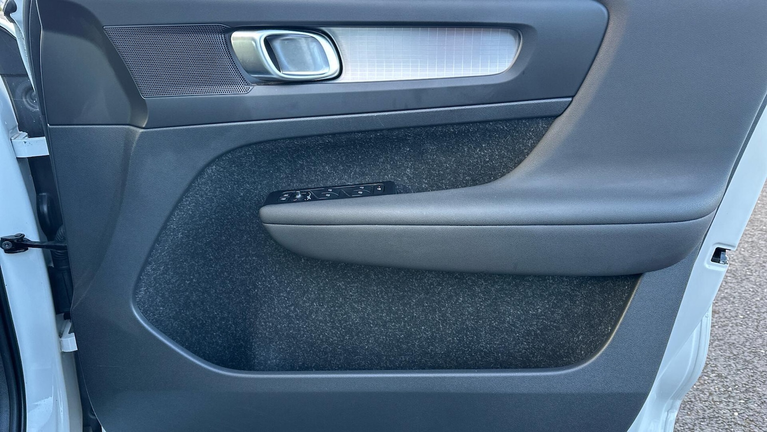 Used Volvo XC40 for sale - 77425249: Photo 26