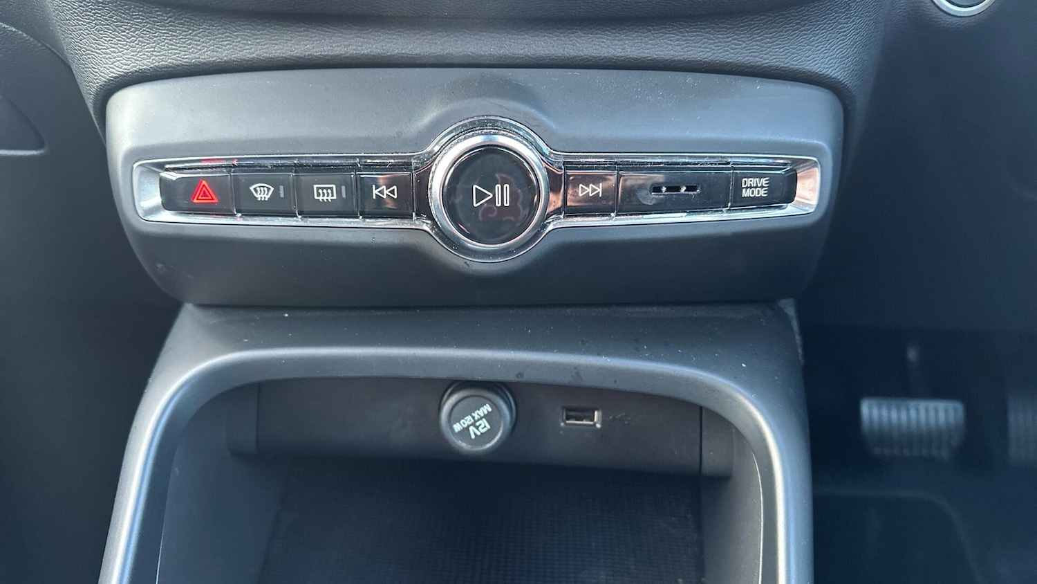 Used Volvo XC40 for sale - 77425249: Photo 34