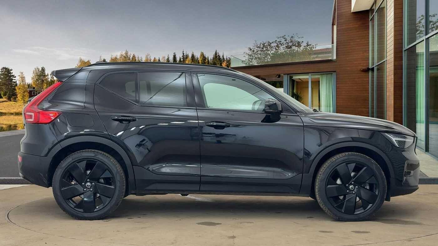 Used Volvo XC40 2025 for sale - 76633049: Photo 2