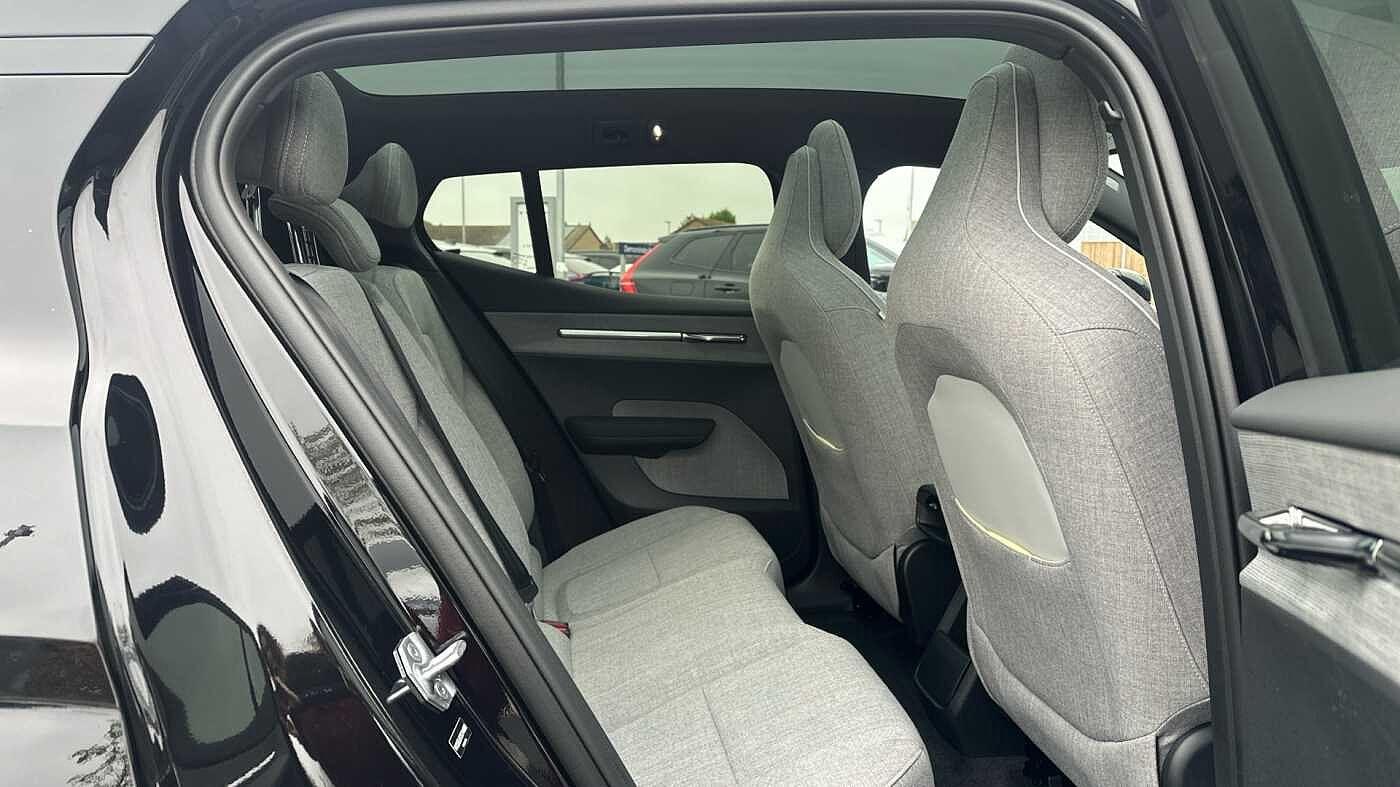 Used Volvo EX30 2025 for sale - 76388921: Photo 7