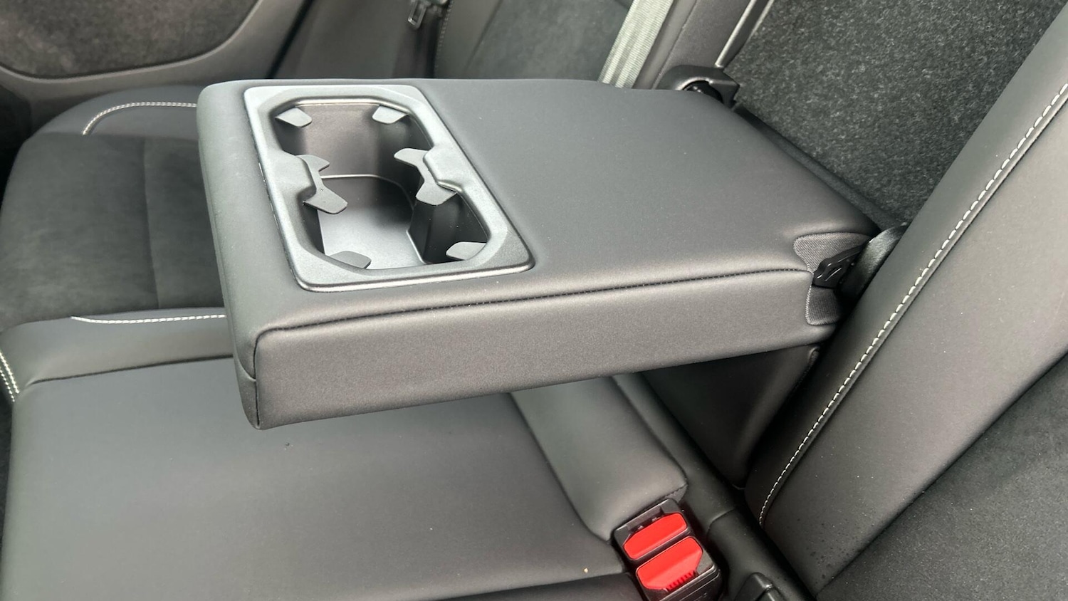 Used Volvo XC40 2022 for sale - 76644557: Photo 34