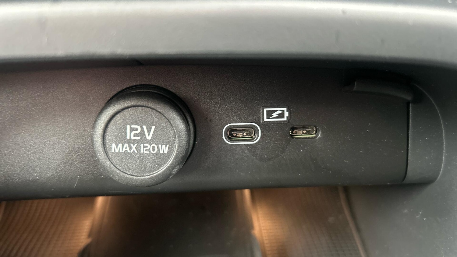 Used Volvo XC40 2022 for sale - 76644557: Photo 44