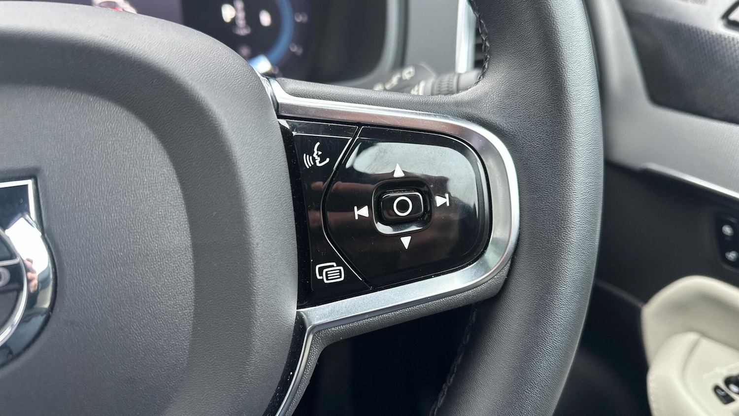 Used Volvo XC90 2022 for sale - 77229972: Photo 41