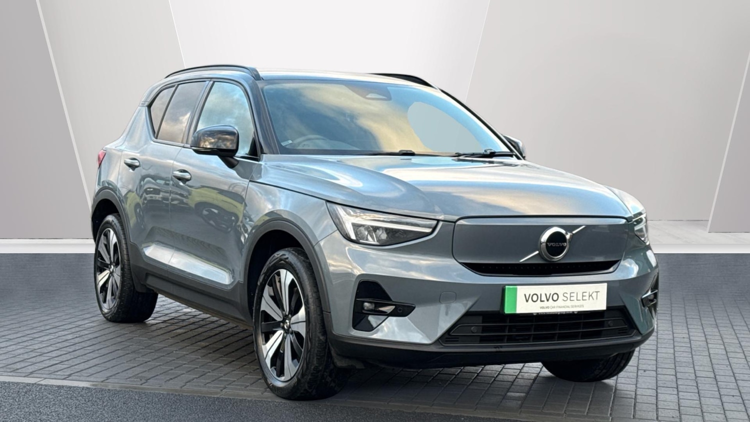 Used Volvo XC40 2023 for sale - 77400483: Photo 1