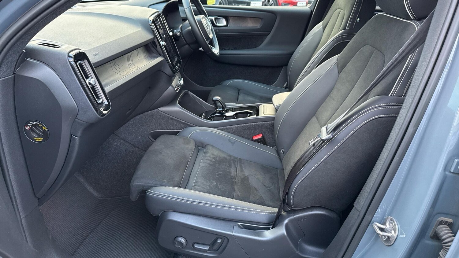 Used Volvo XC40 2023 for sale - 77400483: Photo 23