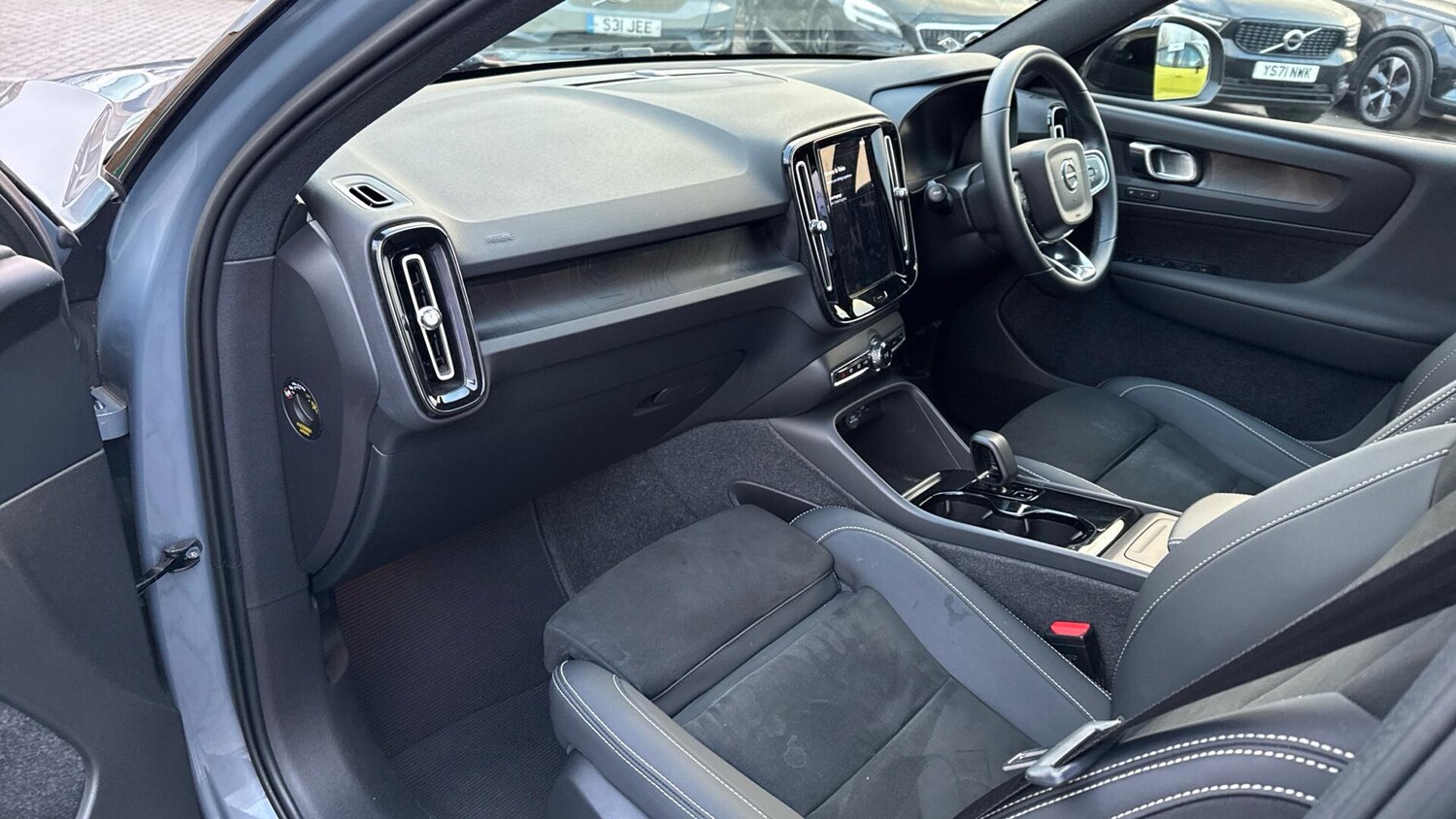 Used Volvo XC40 2023 for sale - 77400483: Photo 24