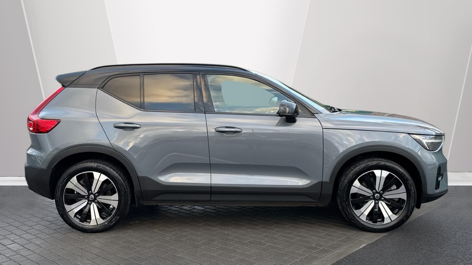 Used Volvo XC40 2023 for sale - 77400483: Photo 3