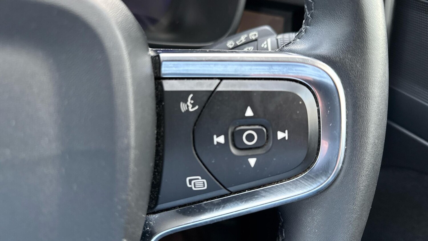 Used Volvo XC40 2023 for sale - 77400483: Photo 39