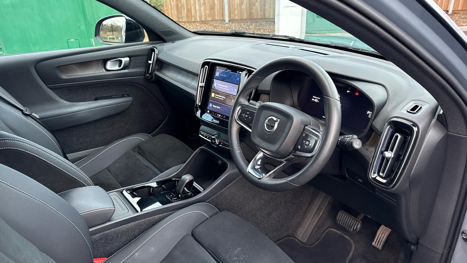 Used Volvo XC40 2023 for sale - 77400483: Photo 4