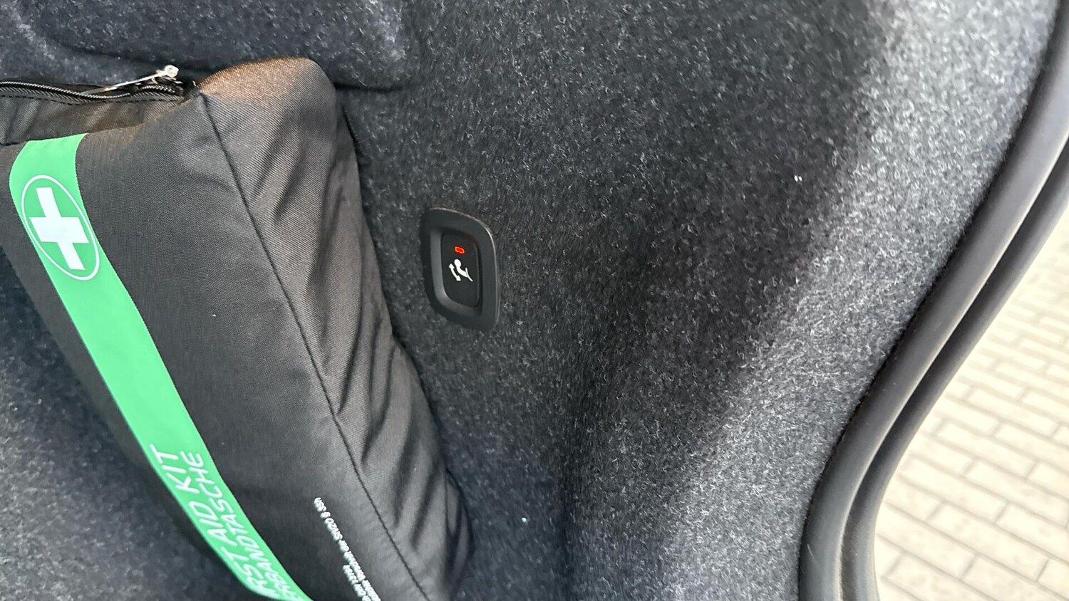 Used Volvo XC40 2023 for sale - 77400483: Photo 45