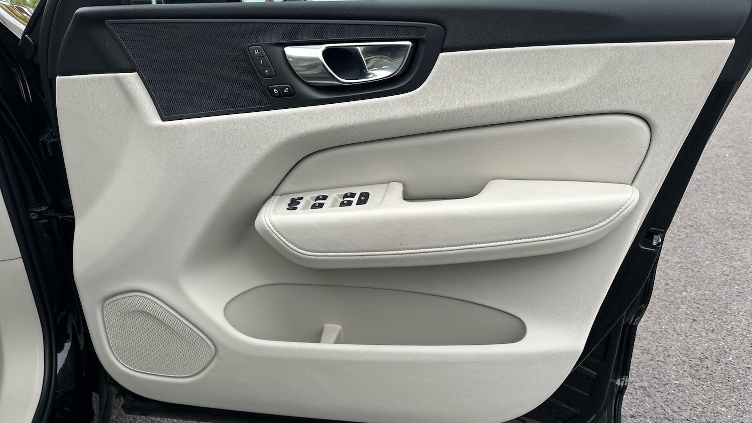 Used Volvo XC60 2021 for sale - 76337341: Photo 29