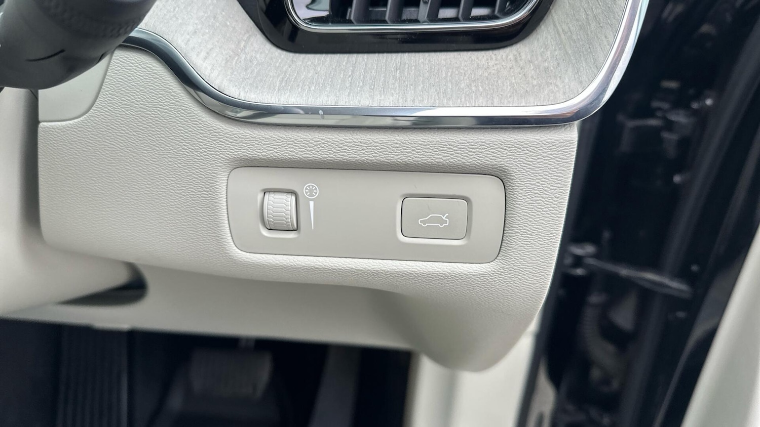 Used Volvo XC60 2021 for sale - 76337341: Photo 31