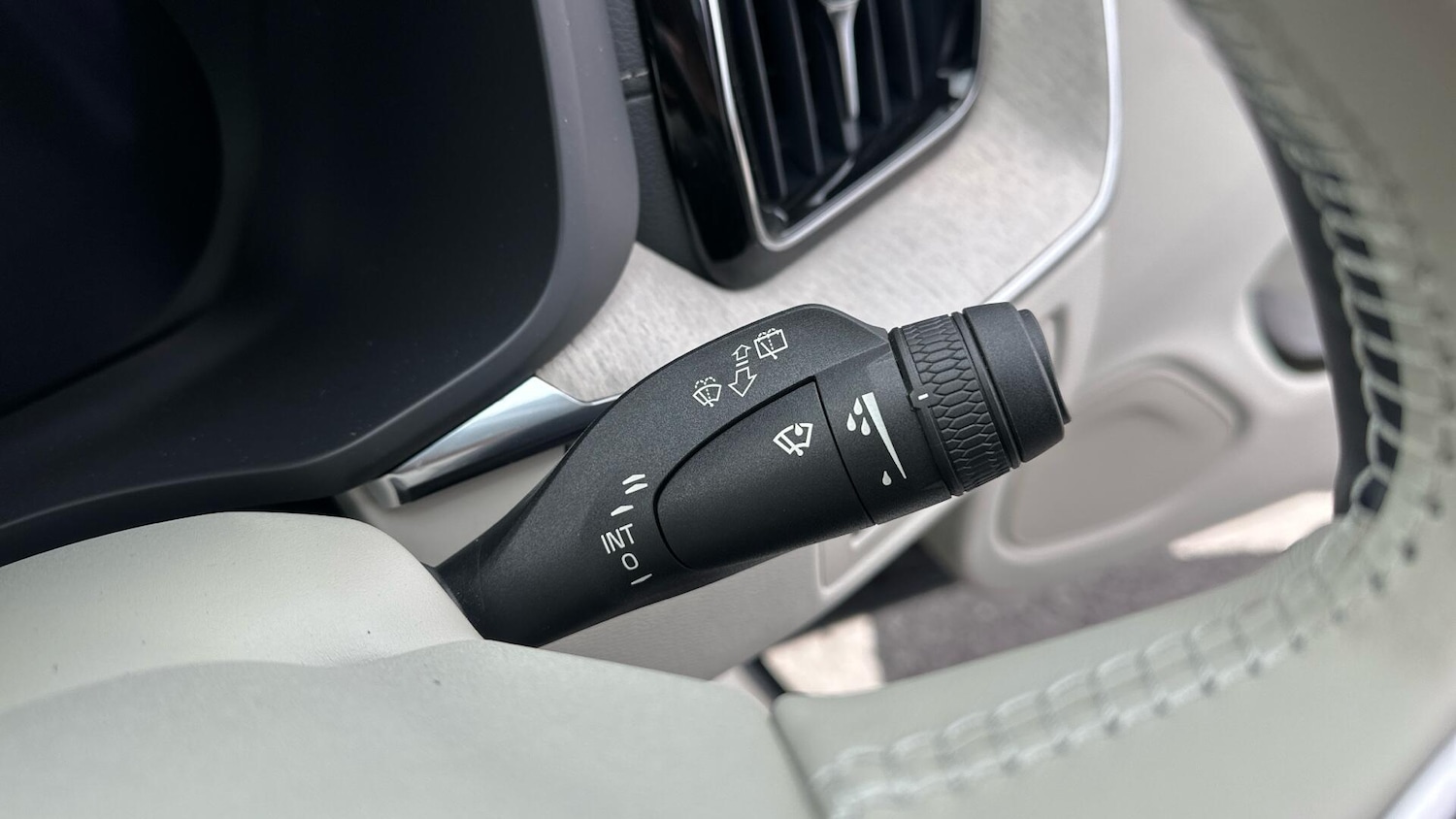 Used Volvo XC60 2021 for sale - 76337341: Photo 34