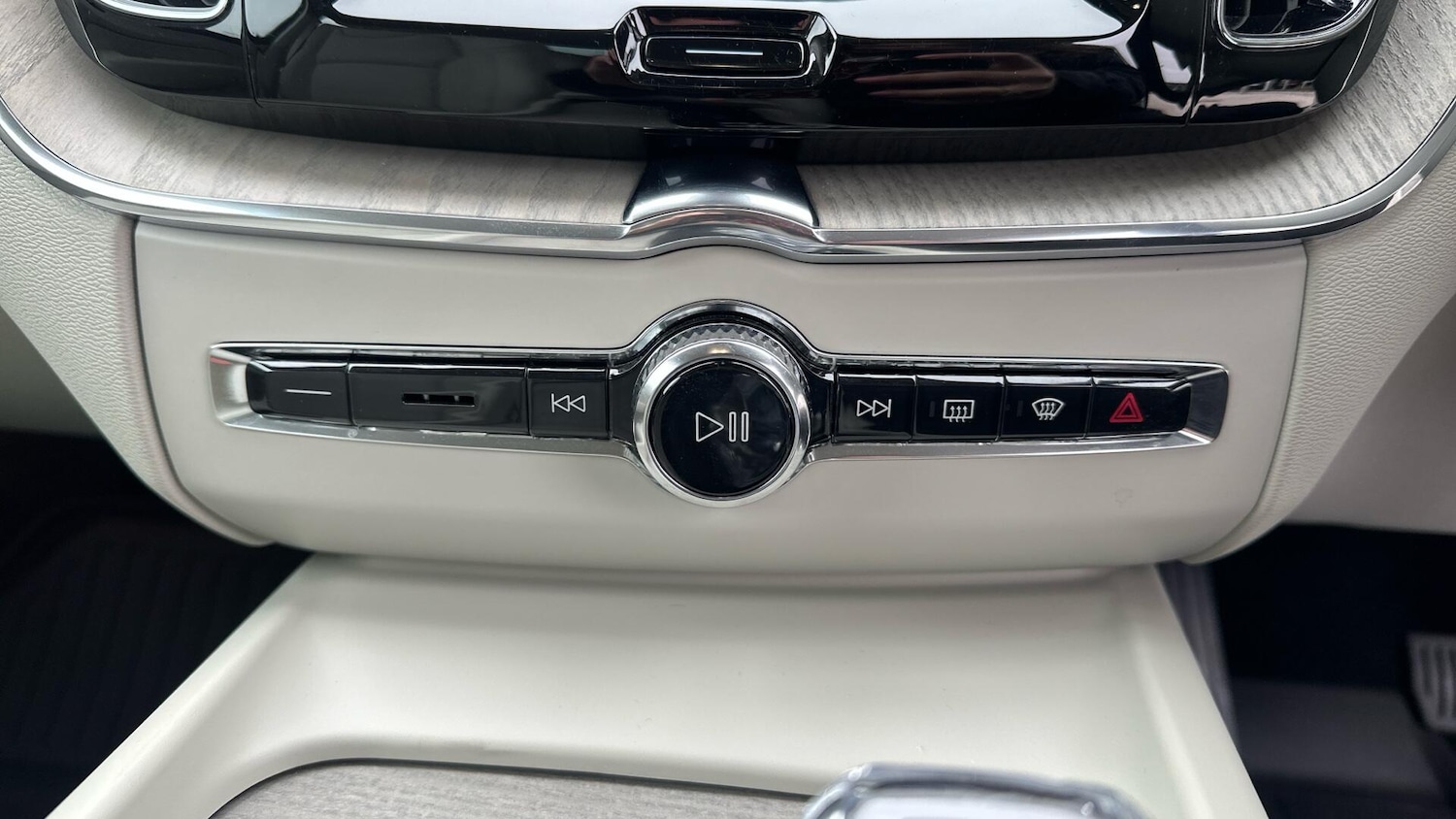 Used Volvo XC60 2021 for sale - 76337341: Photo 37