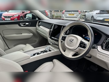 Used Volvo XC60 2021 for sale - 76337341: Photo