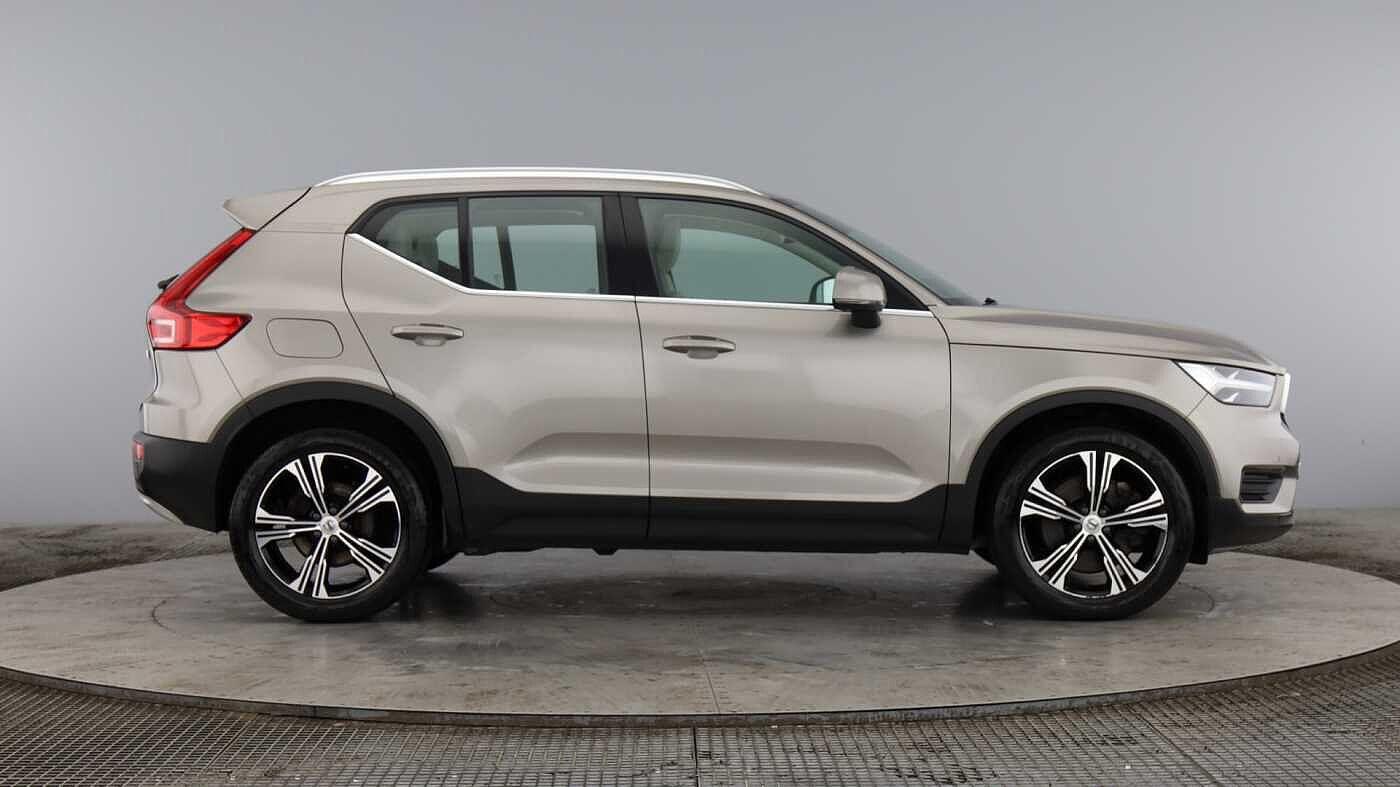 Used Volvo XC40 2021 for sale - 77082012: Photo 2