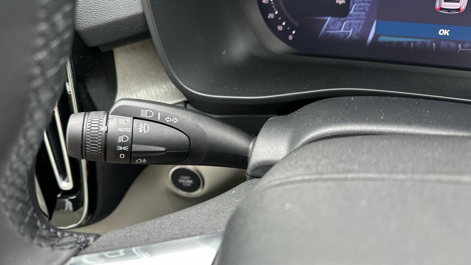 Used Volvo XC40 for sale - 77824967: Photo 20