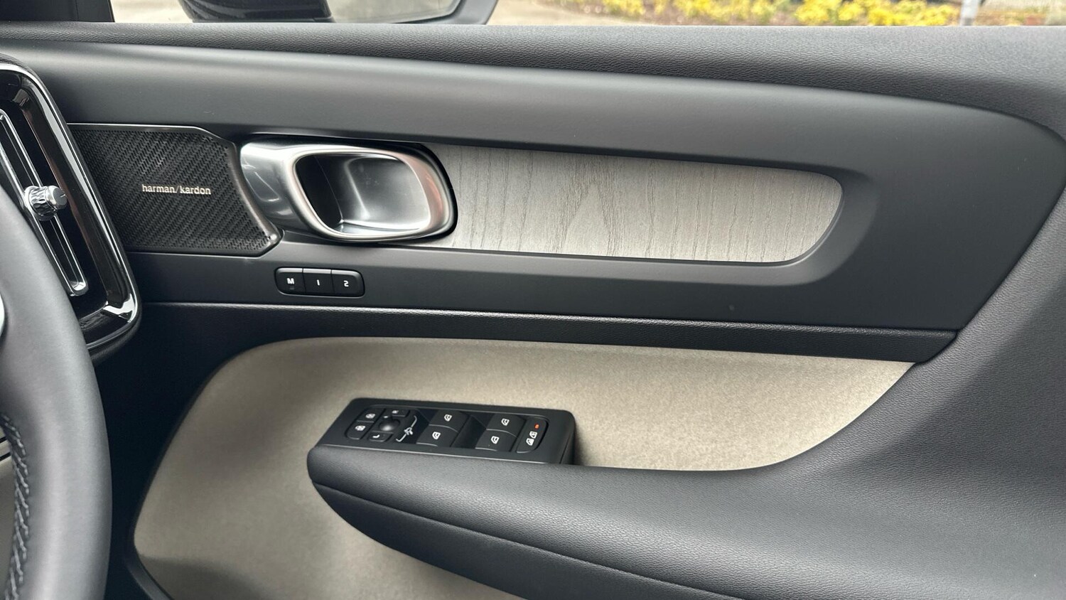 Used Volvo XC40 for sale - 77824967: Photo 29