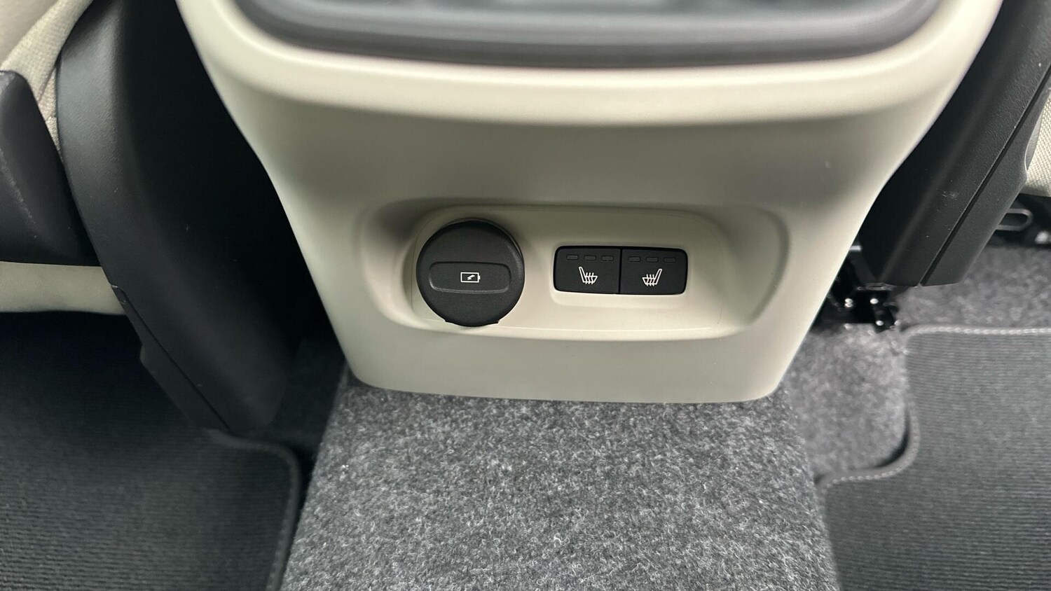 Used Volvo XC40 for sale - 77824967: Photo 50