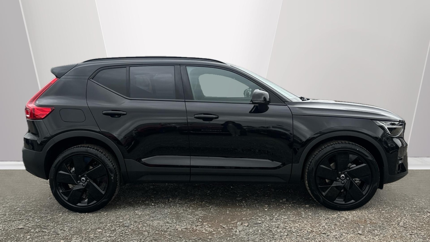 Used Volvo XC40 2025 for sale - 76337644: Photo 3