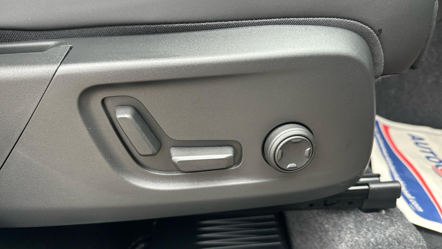 Used Volvo XC40 2025 for sale - 76337644: Photo 30