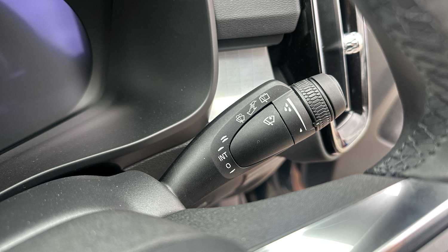 Used Volvo XC40 2025 for sale - 76337644: Photo 34