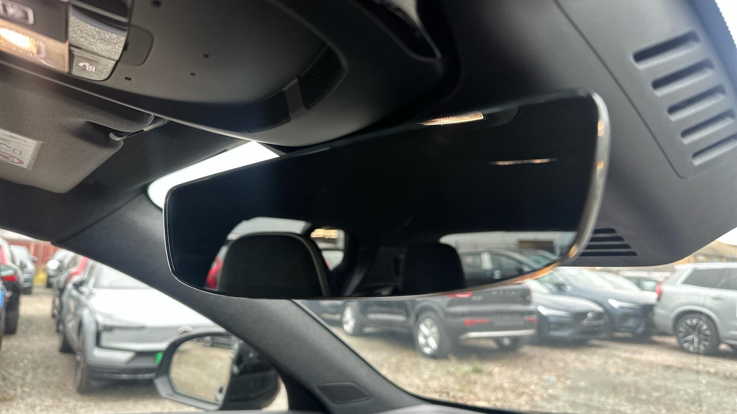 Used Volvo XC40 2025 for sale - 76337644: Photo 39