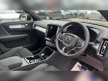 Used Volvo XC40 2025 for sale - 76337644: Photo