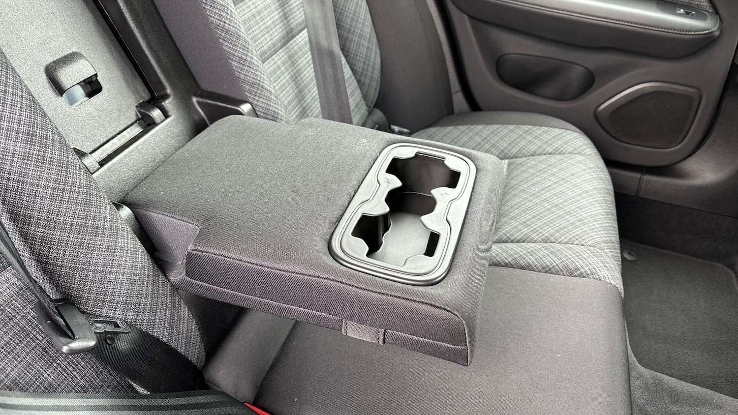 Used Volvo V60 for sale - 77671711: Photo 32