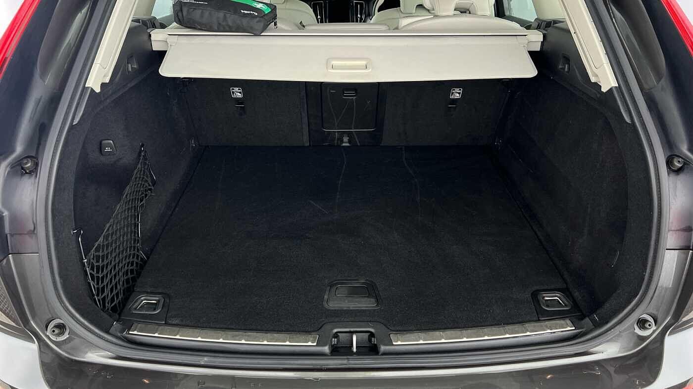 Used Volvo XC60 2022 for sale - 77081706: Photo 5