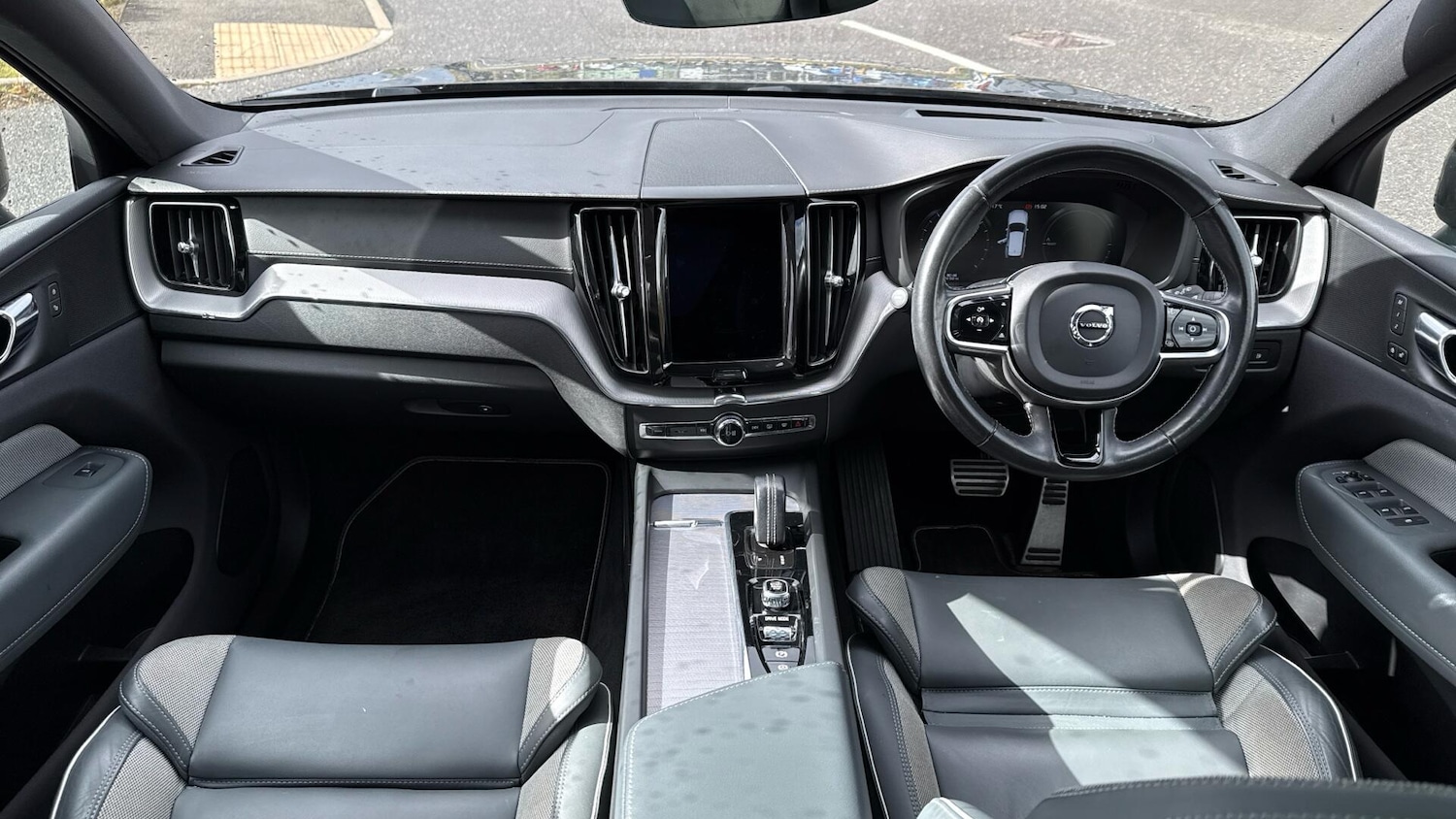 Used Volvo XC60 2020 for sale - 76336672: Photo 5