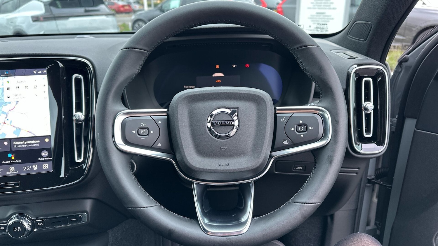 Used Volvo XC40 2025 for sale - 76511901: Photo 10