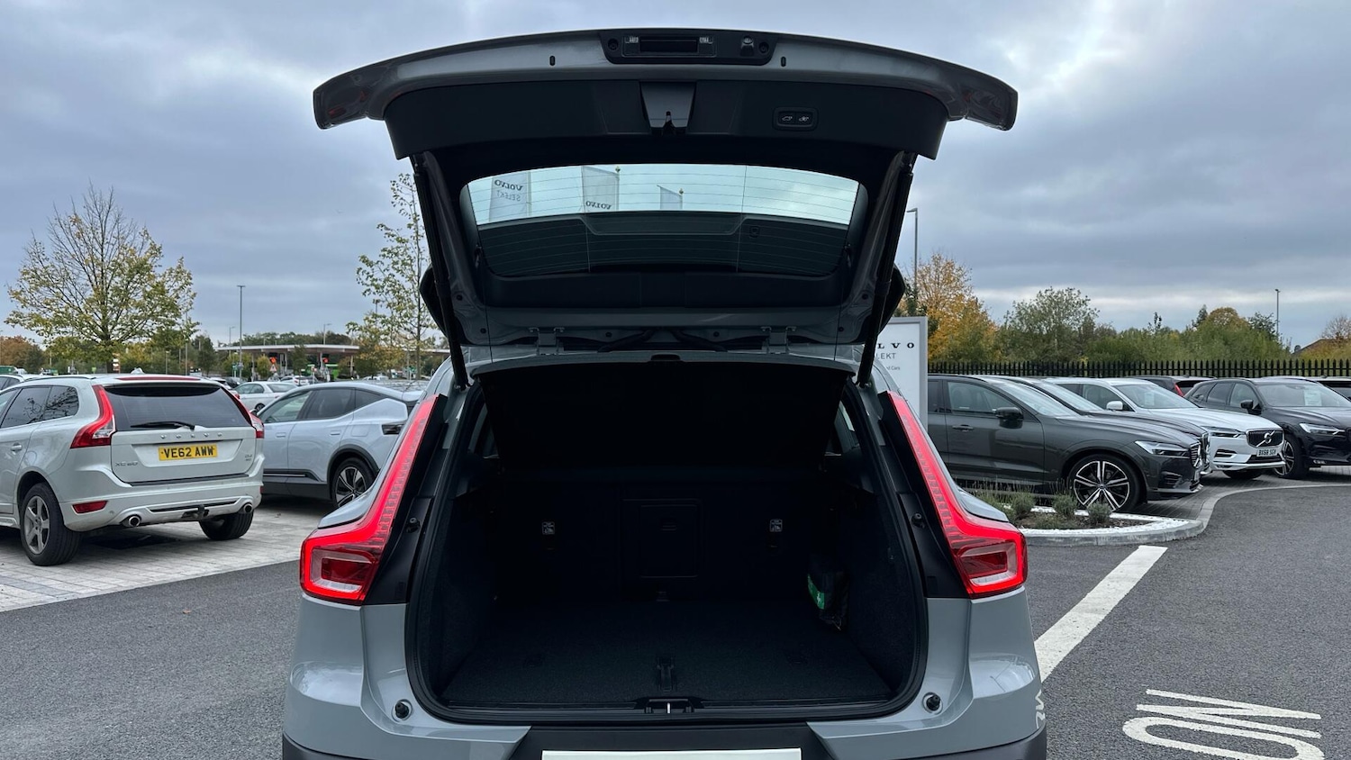 Used Volvo XC40 2025 for sale - 76511901: Photo 13