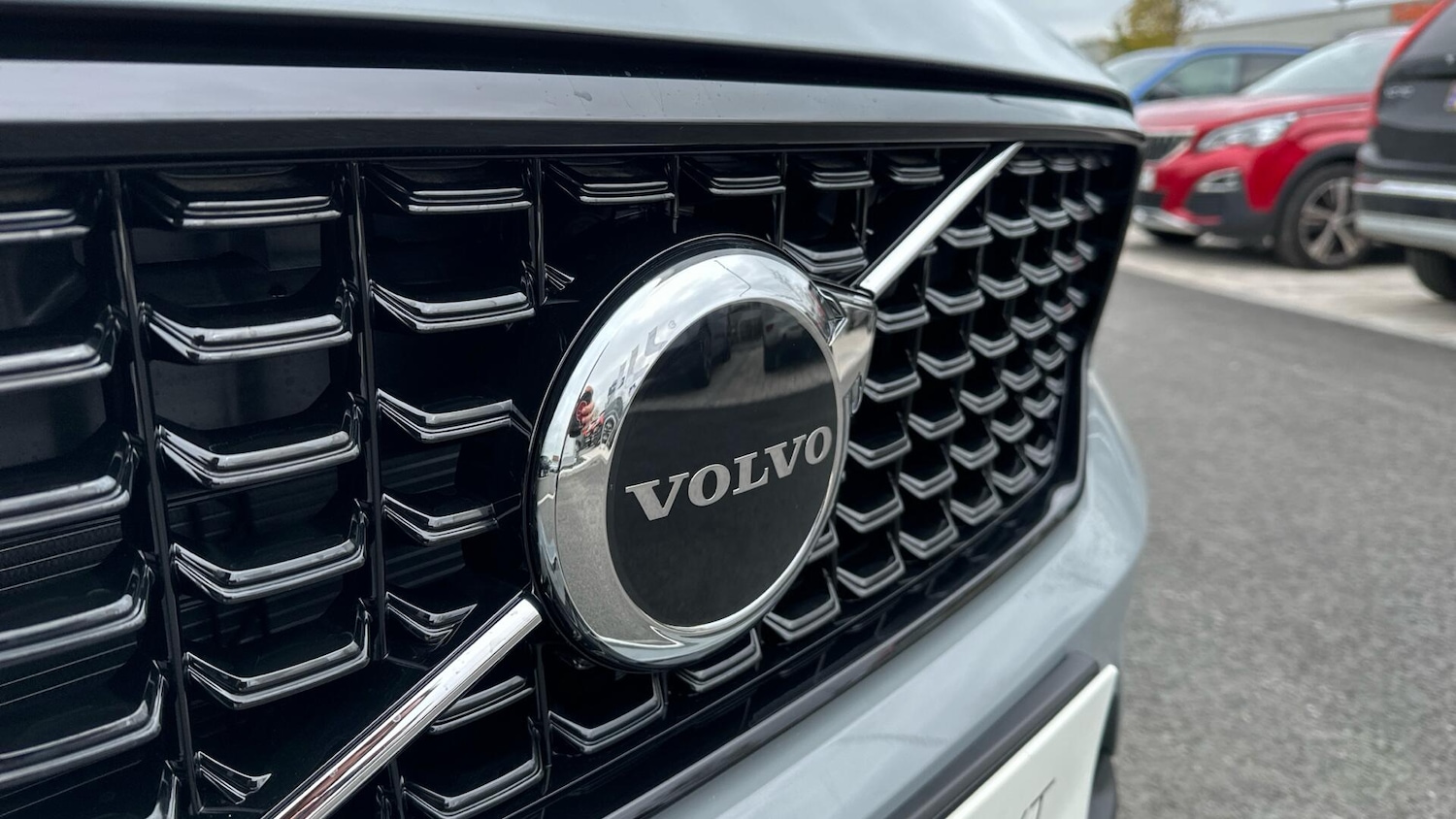 Used Volvo XC40 2025 for sale - 76511901: Photo 16