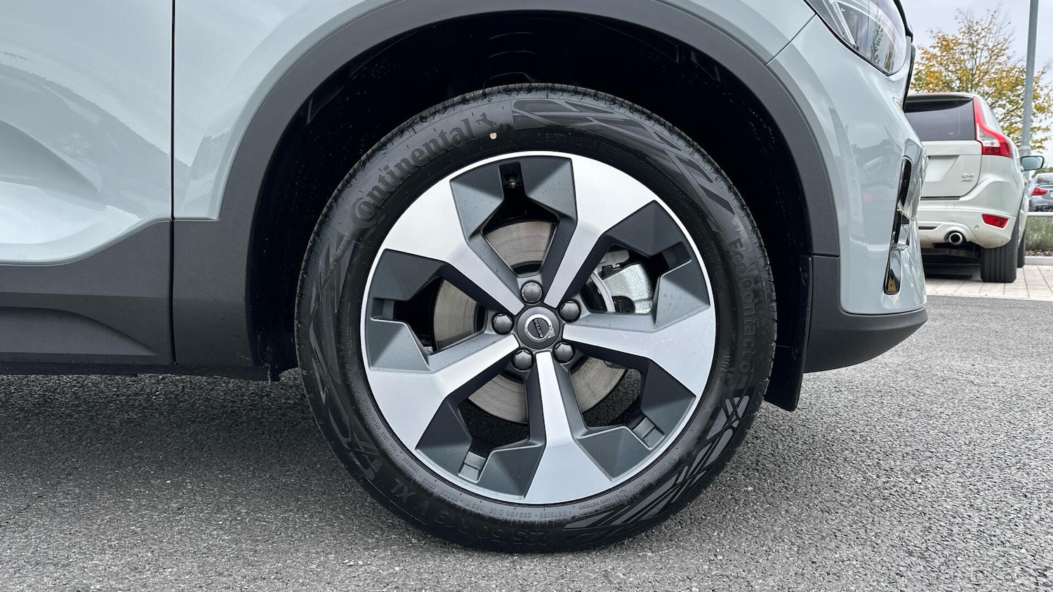 Used Volvo XC40 2025 for sale - 76511901: Photo 9