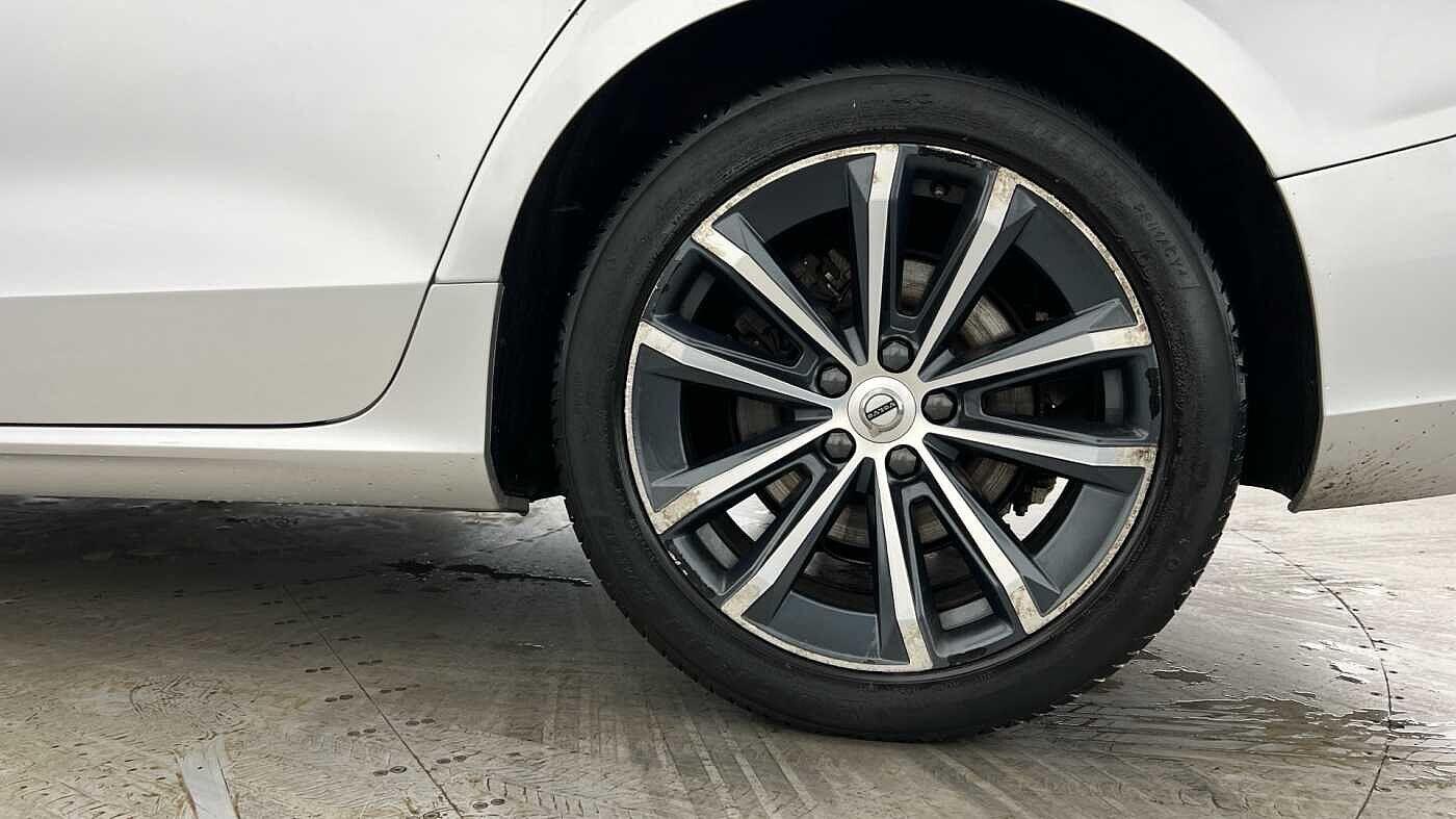 Used Volvo V60 2021 for sale - 77441290: Photo 4