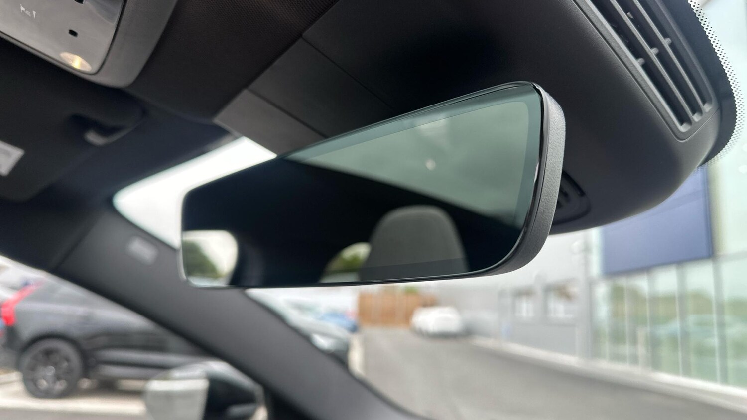 Used Volvo EX30 2025 for sale - 76634092: Photo 36