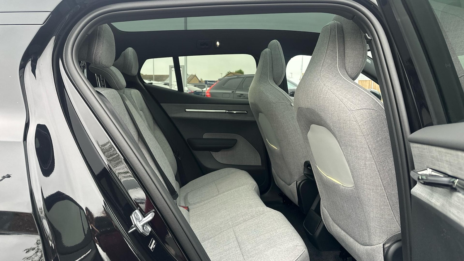 Used Volvo EX30 2025 for sale - 76634092: Photo 7