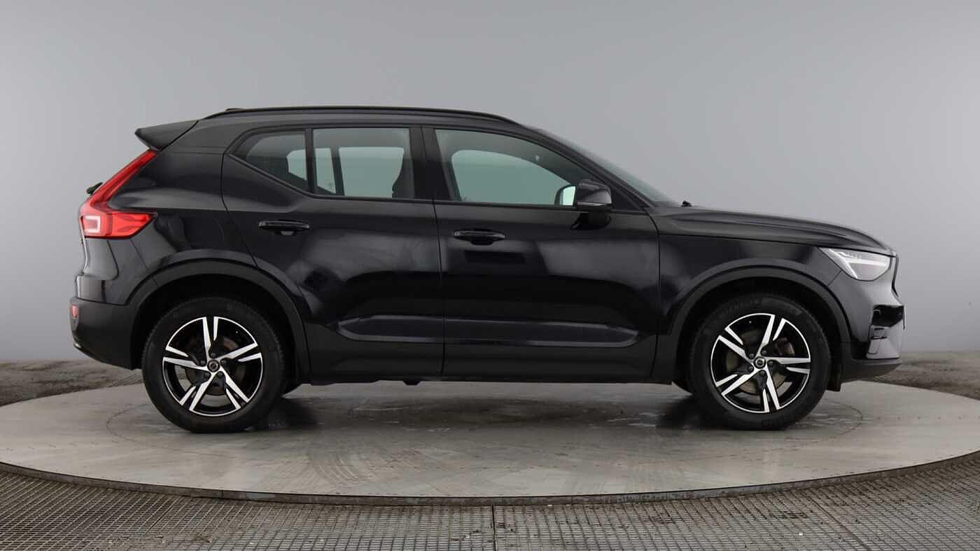 Used Volvo XC40 2022 for sale - 76701763: Photo 2