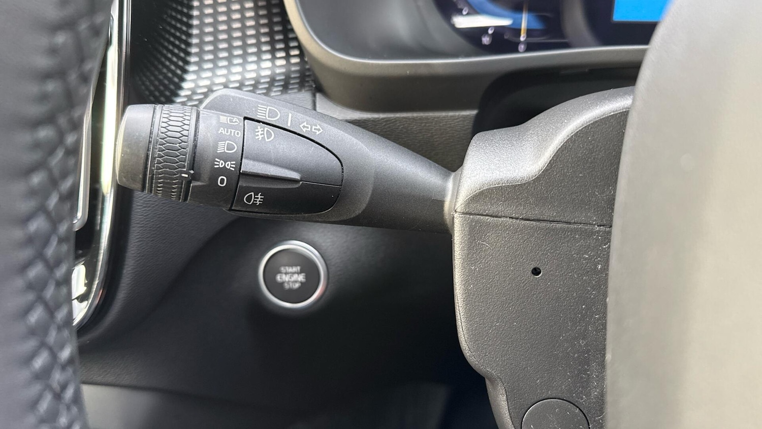 Used Volvo XC40 2022 for sale - 76701763: Photo 20