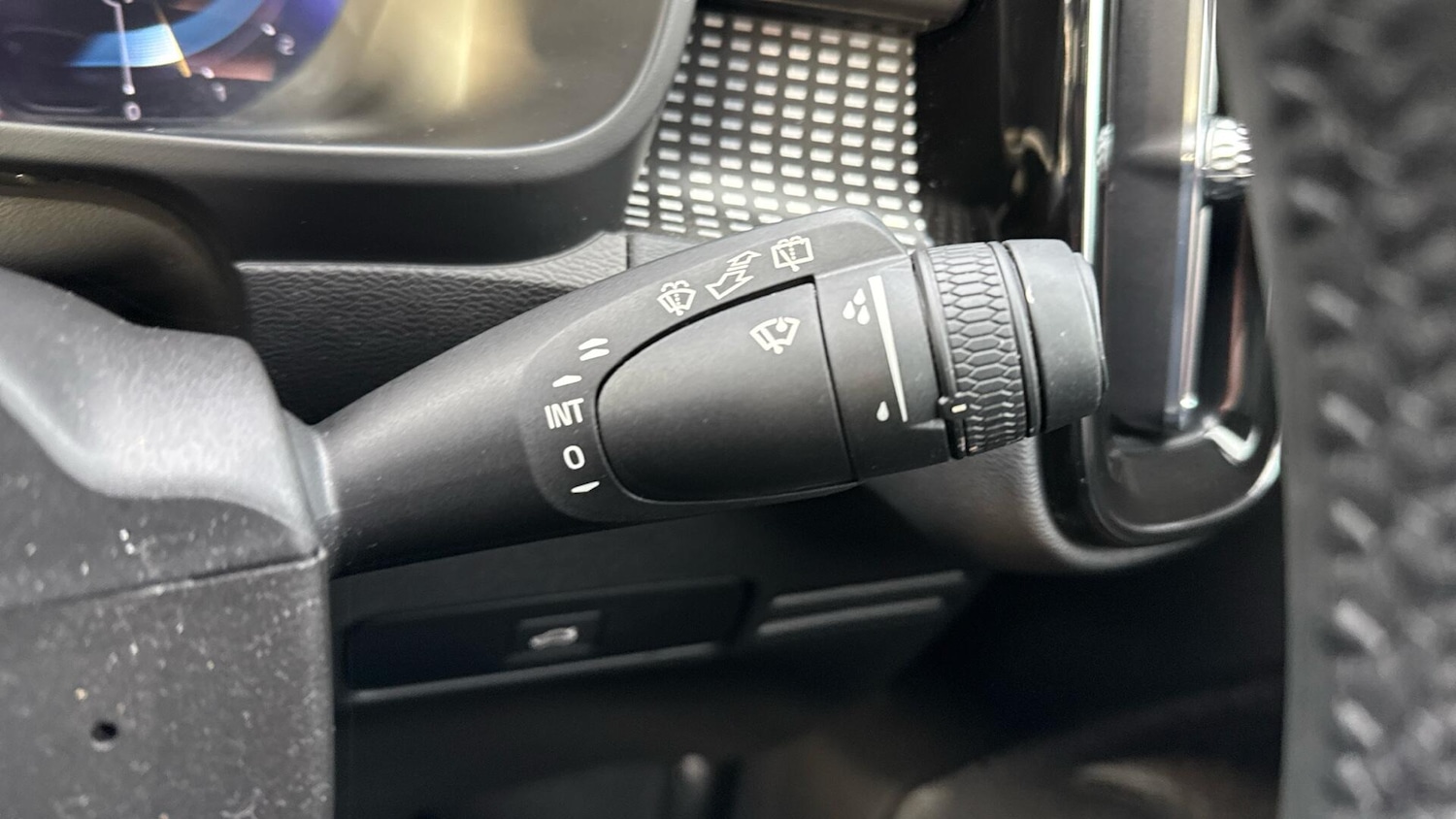 Used Volvo XC40 2022 for sale - 76701763: Photo 23