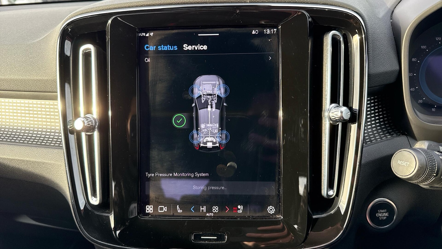 Used Volvo XC40 2022 for sale - 76701763: Photo 50