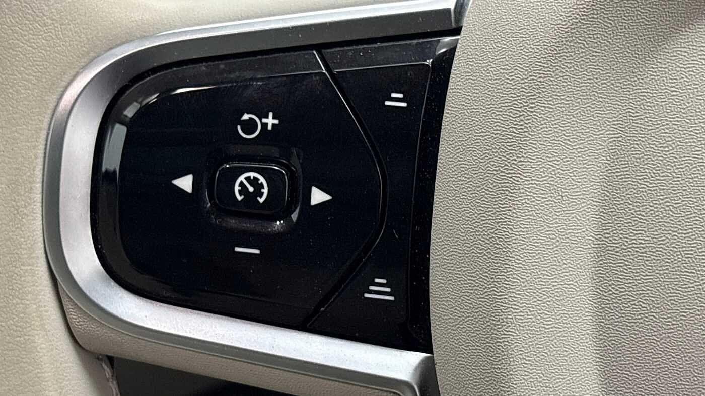 Used Volvo XC60 2024 for sale - 76735282: Photo 31