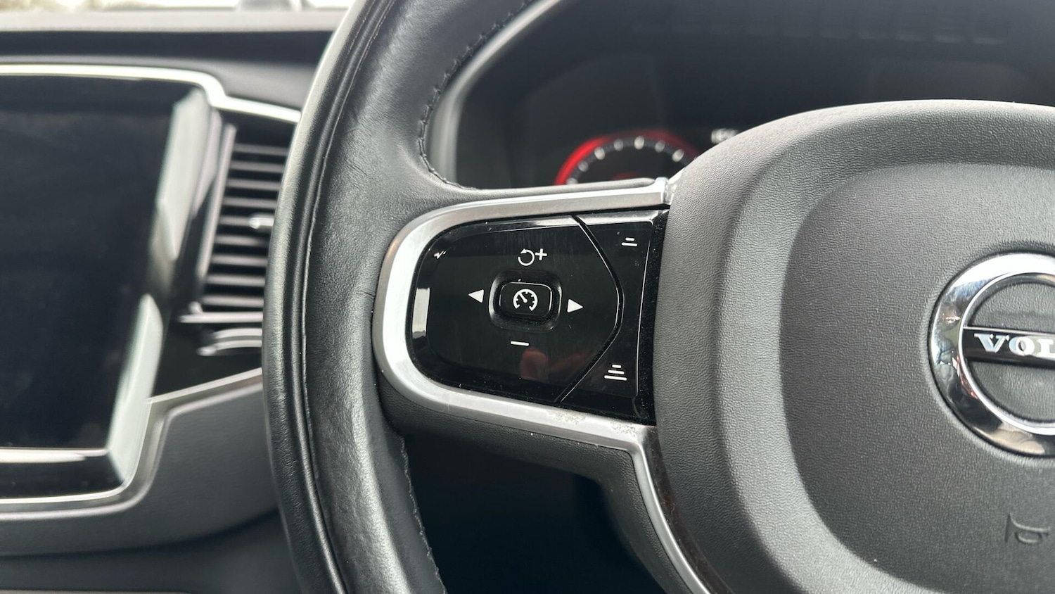 Used Volvo XC90 2021 for sale - 76715141: Photo 36