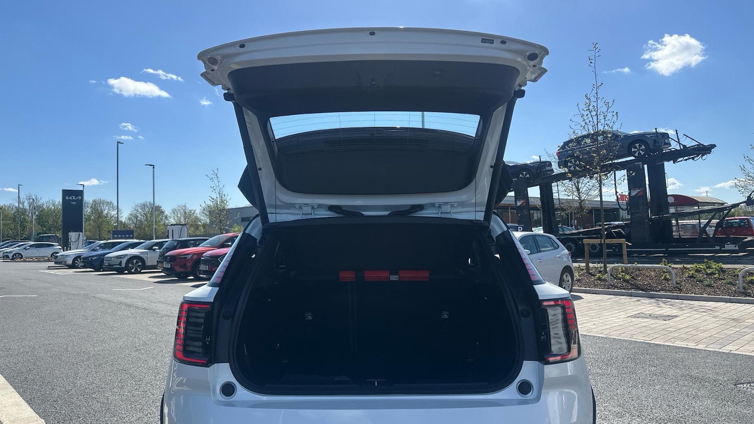 Used Volvo EX30 2025 for sale - 76348933: Photo 13