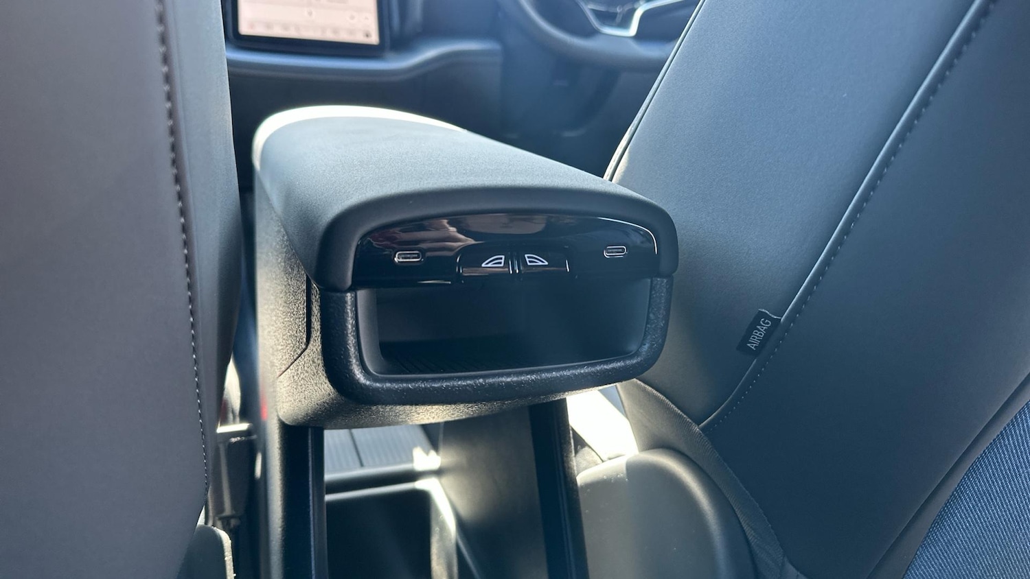 Used Volvo EX30 2025 for sale - 76348933: Photo 27